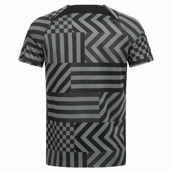 2022-2023 Eintracht Frankfurt Pre-Match Shirt - Imagen 2
