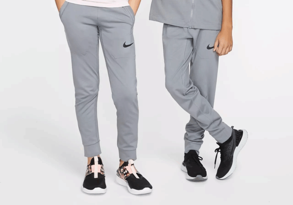 Nike Sportswear Club