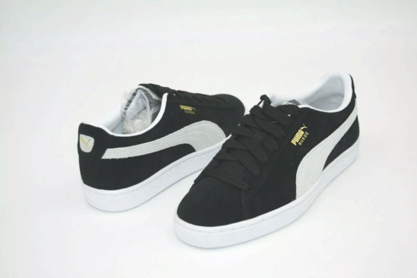 ZAPATO PUMA LIFESTYLE GAMUZA CLÁSICO XXI JR 380560-01 NEGRO/BLANCO ESCUELA PRIMARIA - Imagen 2