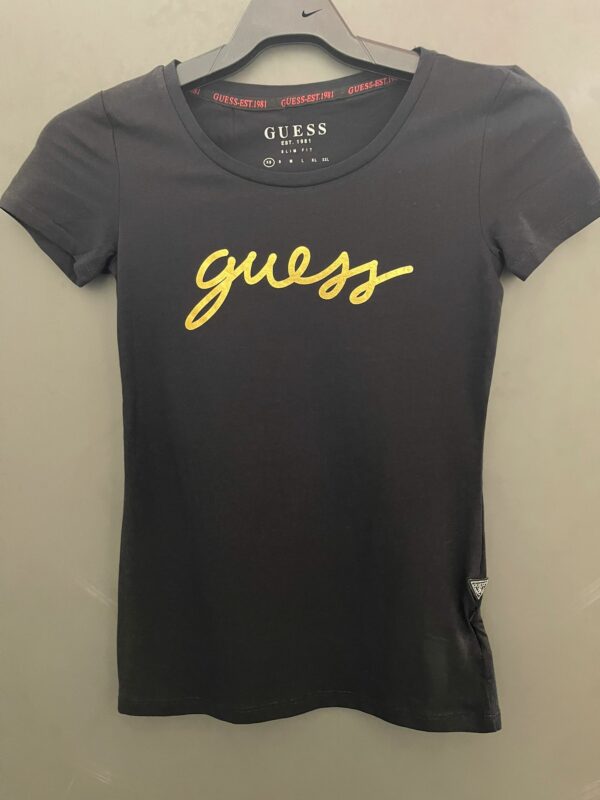 Camiseta Guess Logo dorado