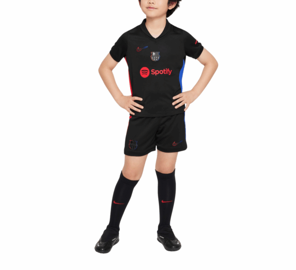 Conjunto Nike de fútbol réplica de 3 piezas para niños pequeños del FC Barcelona 2024/25 Stadium (visitante) Negro en Poliéster FN9232 010
