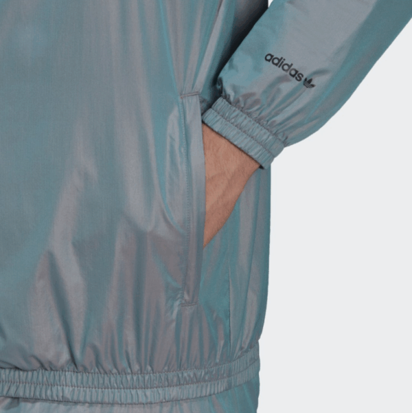 ADIDAS CHAQUETA ADICOLOR SHATTERED TREFOIL GRIS H35655 - Imagen 2